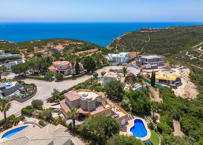 Vivenda Vale فيلة كارفويرو